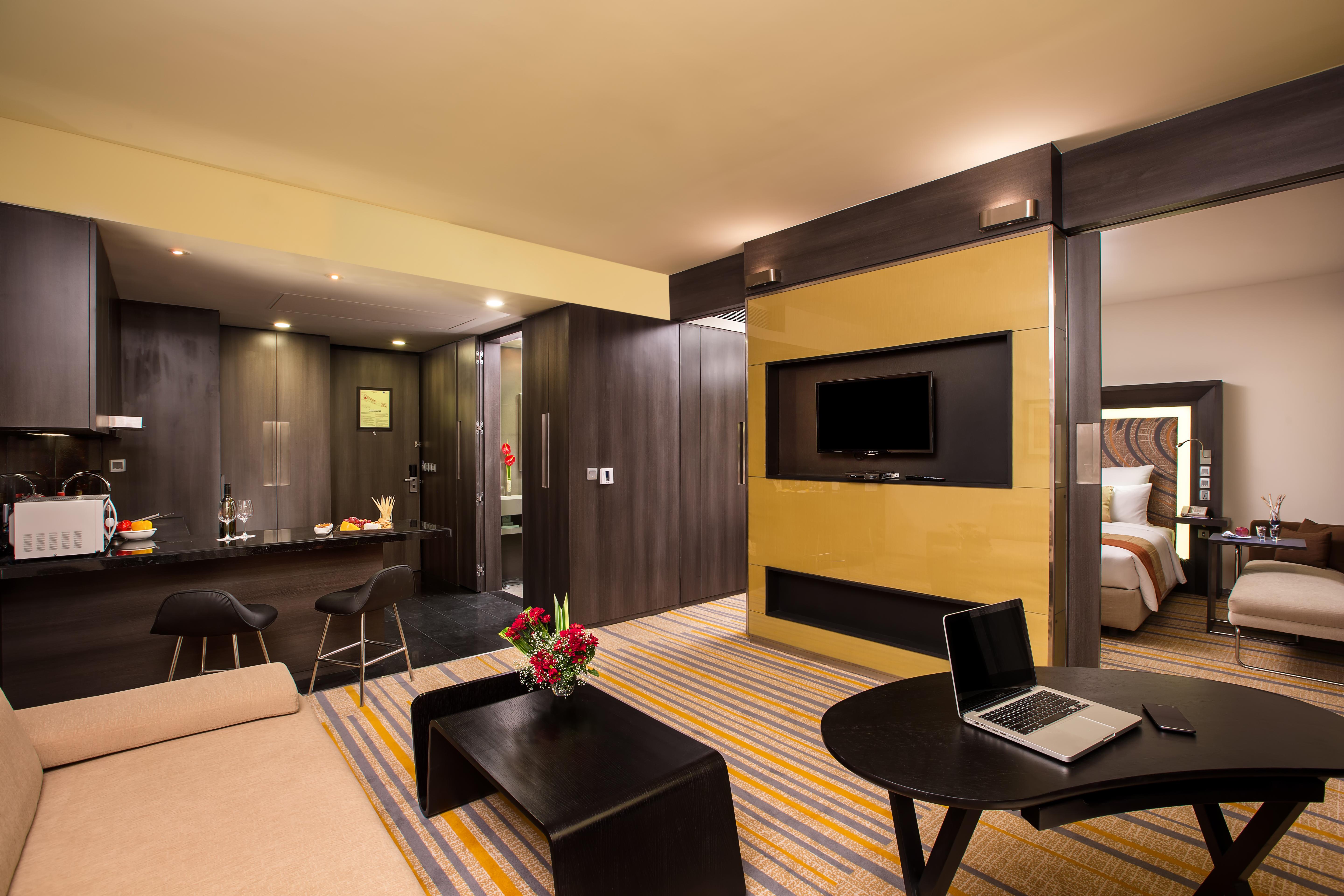 Novotel Kolkata Hotel And Residences Εξωτερικό φωτογραφία Suite at the hotel