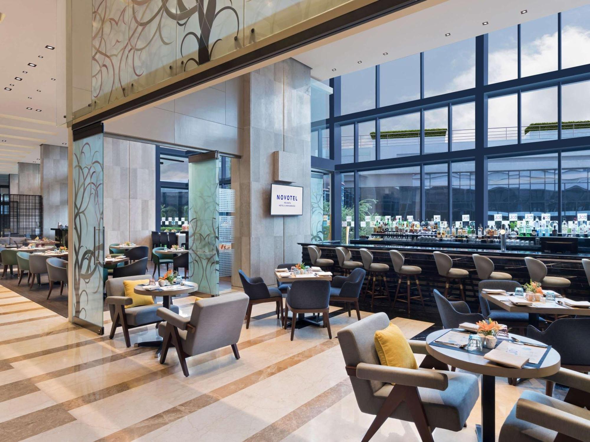 Novotel Kolkata Hotel And Residences Εξωτερικό φωτογραφία The restaurant