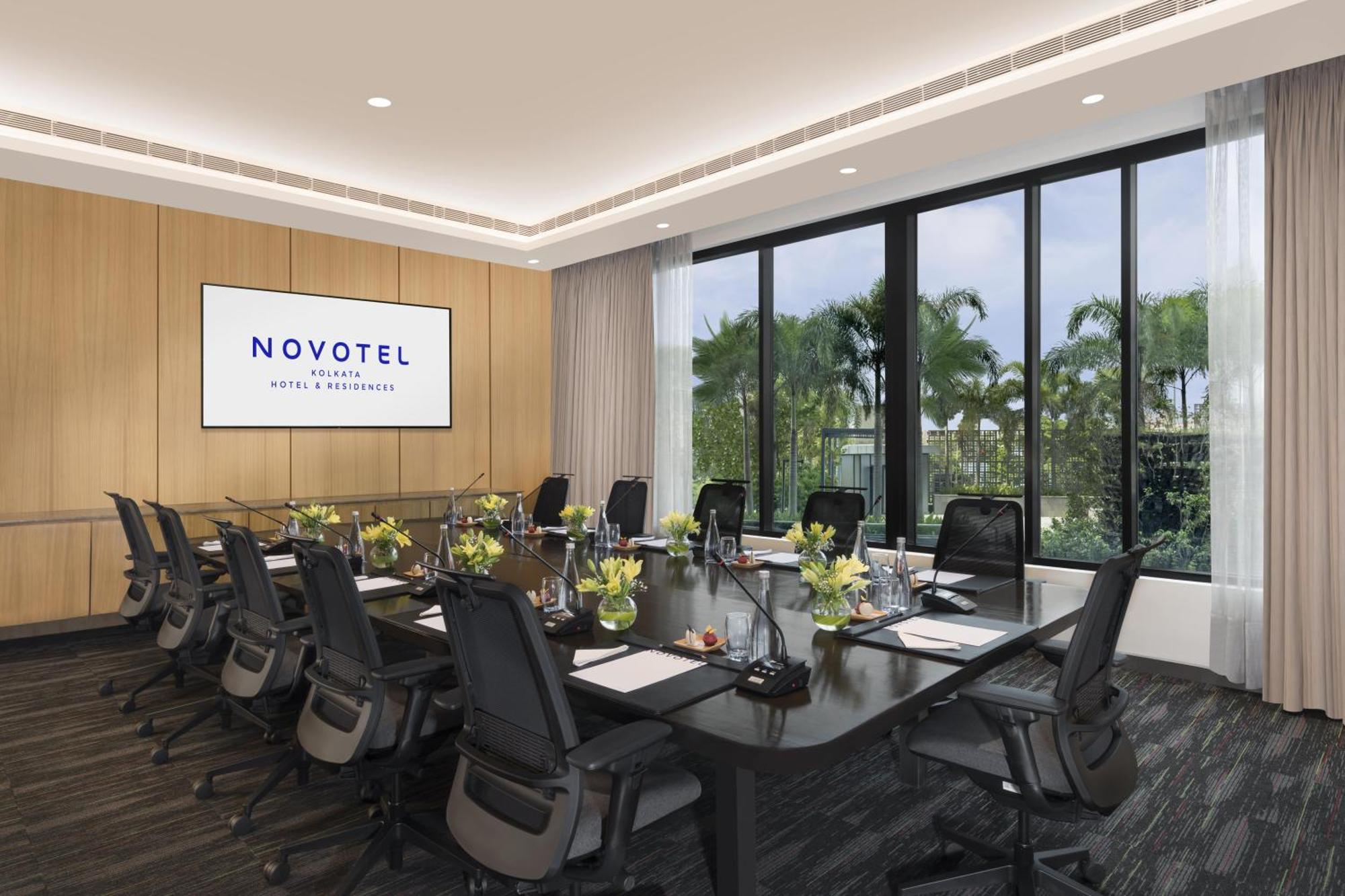 Novotel Kolkata Hotel And Residences Εξωτερικό φωτογραφία Meeting room