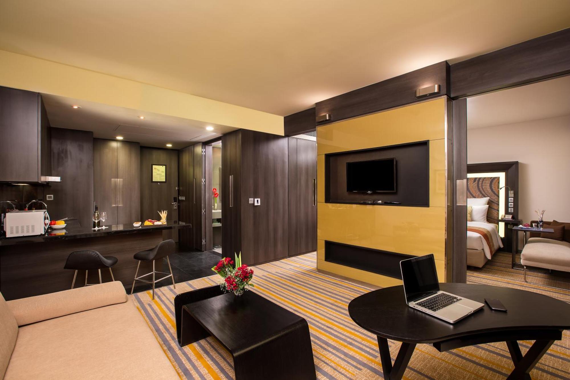 Novotel Kolkata Hotel And Residences Εξωτερικό φωτογραφία